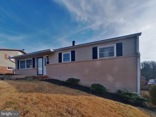 2305 Berkley St, TEMPLE HILLS, MD, 20748-2847 | Card Image