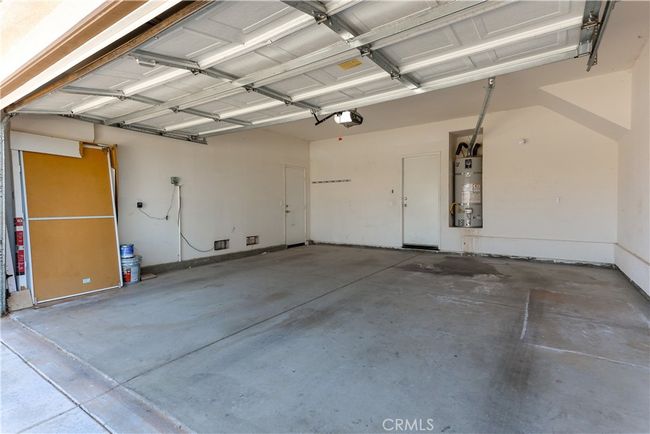 7556 W Avenue L11, House other with 5 bedrooms, 3 bathrooms and 2 parking in Lancaster CA | Image 33