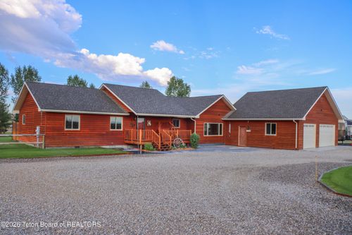 10 E Flintlock Ln, Pinedale, WY, 82941-9053 | Card Image