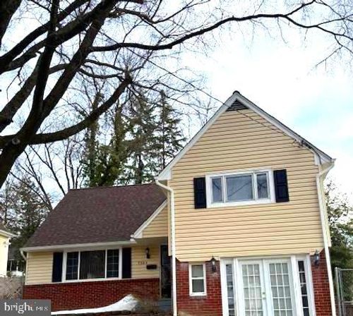 5905 Mustang Dr, RIVERDALE, MD, 20737-2548 | Card Image