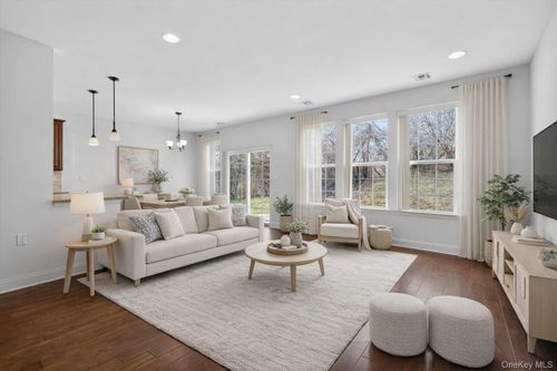 10 Cyprus Dr, Middletown, NY, 10940-5096 | Card Image