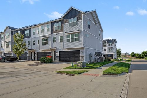 151 Ne 23rd Ln, Ankeny, IA, 50021-6913 | Card Image