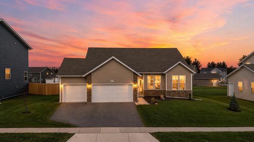 821 Margarets Way, Belleville, WI, 53508-8935 | Card Image