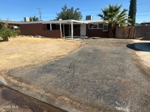 1109 W Avenue J6, Lancaster, CA, 93534-4220 | Card Image