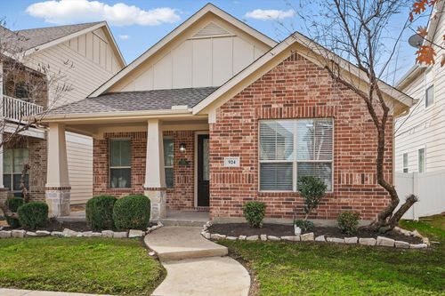 924 Charleston Ln, Savannah, TX, 76227-7884 | Card Image