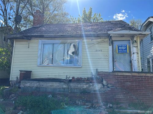 13949 Cherrylawn St, Detroit, MI, 48238-2428 | Card Image