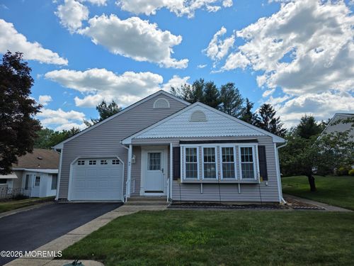 40 Birchwood Dr, Whiting, NJ, 08759-1736 | Card Image