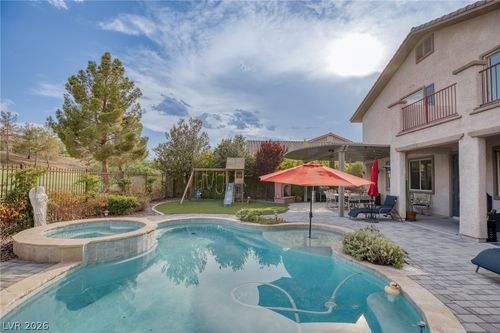 976 Olivia Pkwy, Henderson, NV, 89011-0922 | Card Image