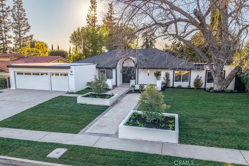 9847 Bothwell Rd, Northridge, CA, 91324-1615 | Card Image