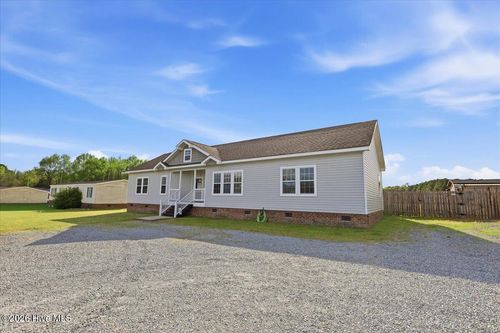 1831 Hinnant Rd Nw, Pikeville, NC, 27863-9357 | Card Image