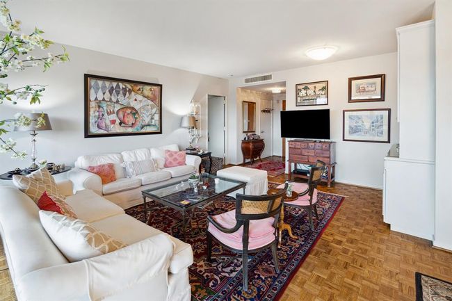 UNIT-7B - 2200 Willowick Rd, Condo with 2 bedrooms, 2 bathrooms and 2 parking in Houston TX | Image 10