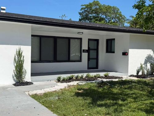 160 Se 15th Ave, Pompano Beach, FL, 33060-7536 | Card Image