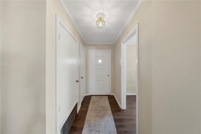 5132 Cedar Rock Pkwy, House other with 3 bedrooms, 2 bathrooms and 2 parking in Crawford TX | Image 4