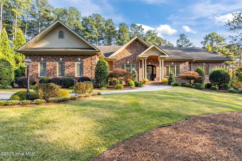 11 Whithorn Ct, Pinehurst, NC, 28374-9753 | Card Image