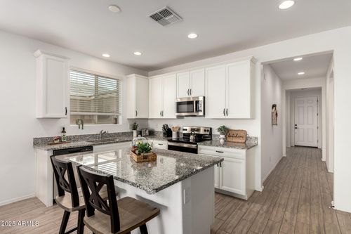 1808 N Menze Ln, Casa Grande, AZ, 85122-5296 | Card Image