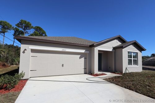2923 Triangle Road Se, PALM BAY, FL, 32909 | Card Image
