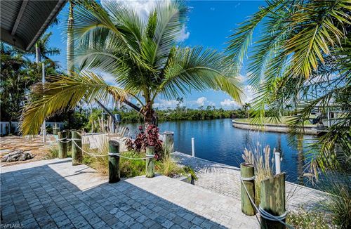 12101 Moon Shell Dr, MATLACHA ISLES, FL, 33991-5601 | Card Image