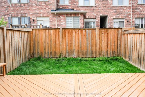 4 Kempsford Cres, Brampton, ON, L7A4M6 | Card Image