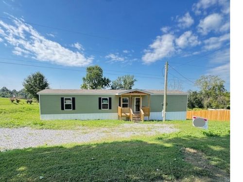 153 Adams Ln, Tazewell, TN, 37879-5357 | Card Image