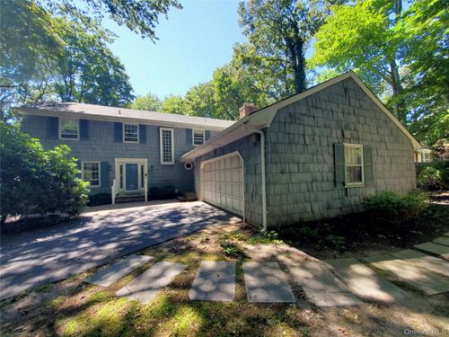 31 Sands Ln, Brookhaven, NY, 11719-9709 | Card Image
