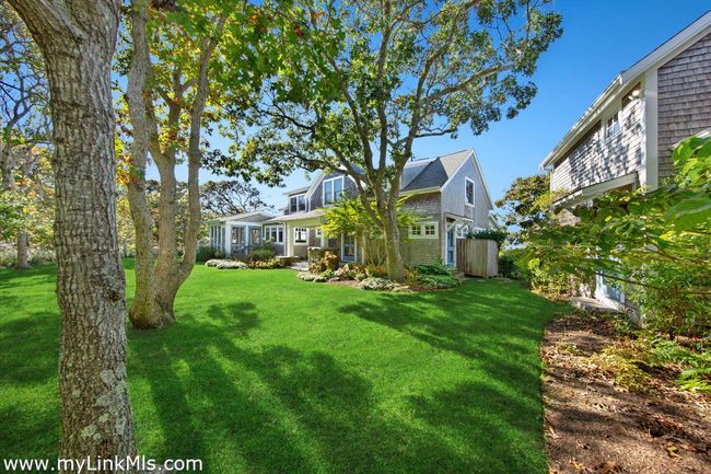 94 Menemsha Inn Rd, House other with 6 bedrooms, 5 bathrooms and null parking in Chilmark MA | Image 42