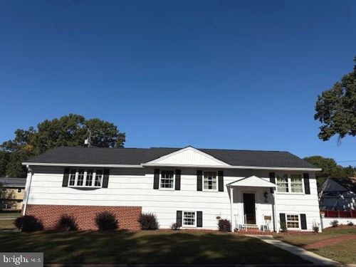 750 215th St, PASADENA, MD, 21122-1370 | Card Image