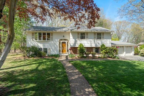 10 Brookbridge Rd, Peabody, MA, 01960 | Card Image
