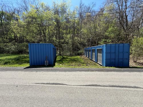 907 Maple Ln, Sistersville, WV, 26175-9798 | Card Image