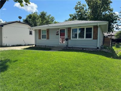 218 Sw Des Moines Street, Home with 3 bedrooms, 1 bathrooms and null parking in Ankeny IA | Image 1