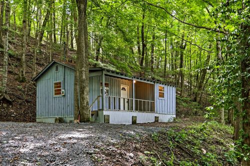 225 Coys Cove Ln, Gainesboro, TN, 38562-5763 | Card Image