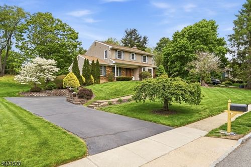 5 Halsey Rd, Towaco, NJ, 07082-1122 | Card Image