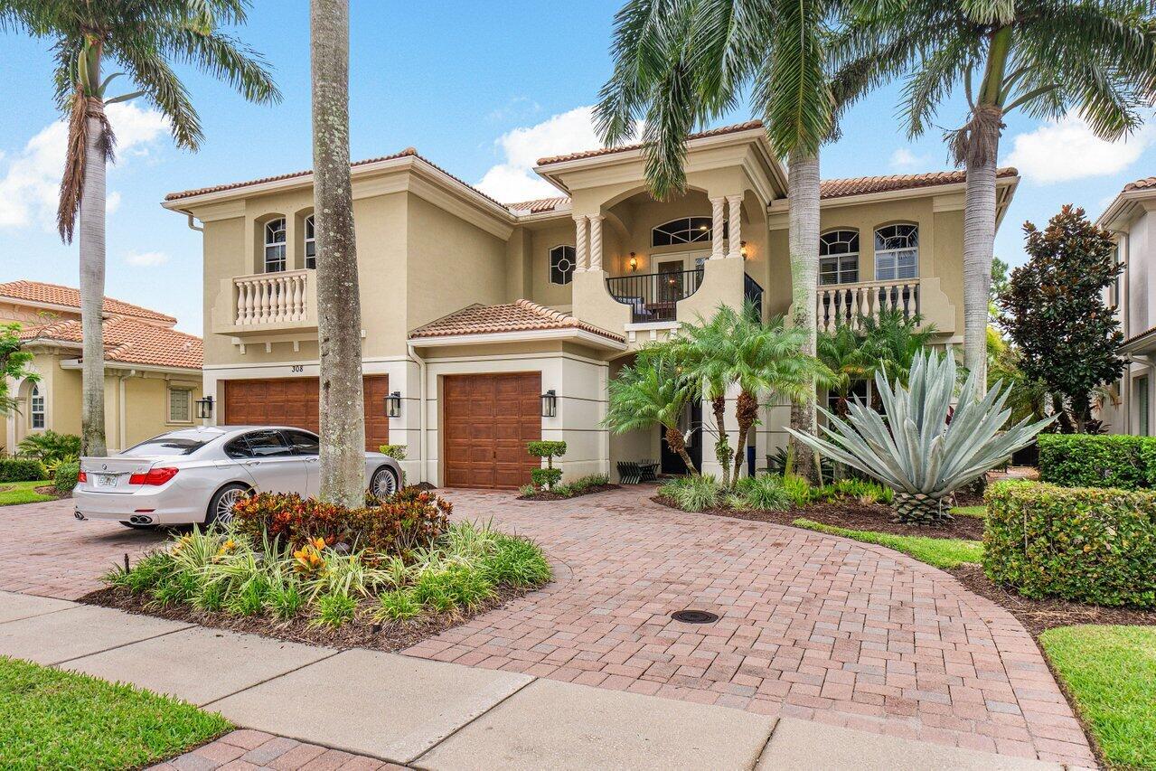 Charroux Dr, Palm Beach Gardens, FL 33410