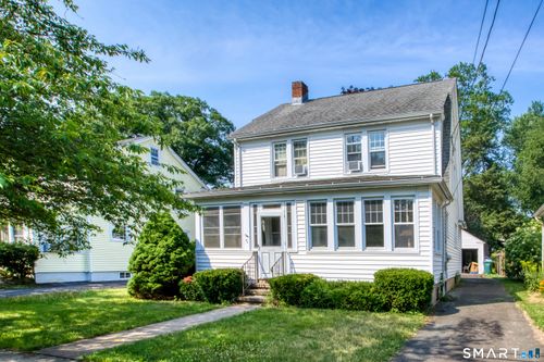 42 Thompson St, Hamden, CT, 06518-3312 | Card Image