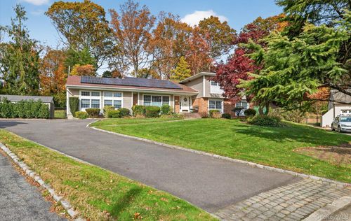 10 Sorgi Ct, Plainview, NY, 11803-1847 | Card Image