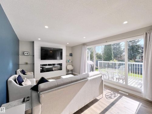 4235 147 St Nw, Edmonton, AB, T6H5V6 | Card Image