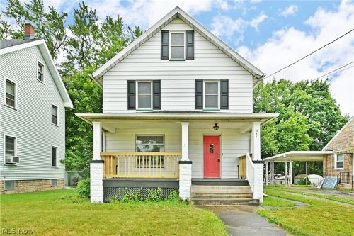 343 E Liberty St, Girard, OH, 44420-2718 | Card Image