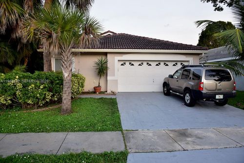 131 Sw 178th Way, Pembroke Pines, FL, 33029-3908 | Card Image