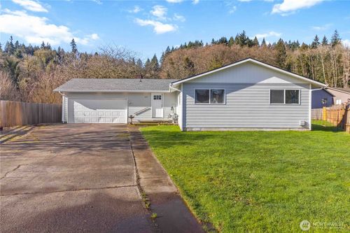 119 Monterey Dr, Kelso, WA, 98626-1972 | Card Image
