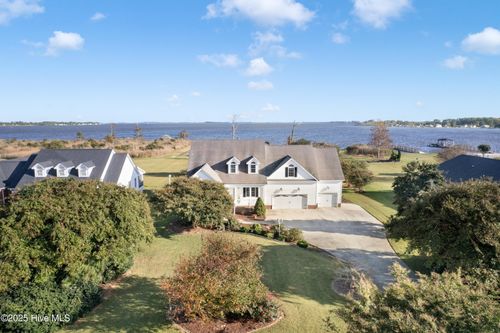 123 Nautical Ln, Currituck, NC, 27929-9620 | Card Image