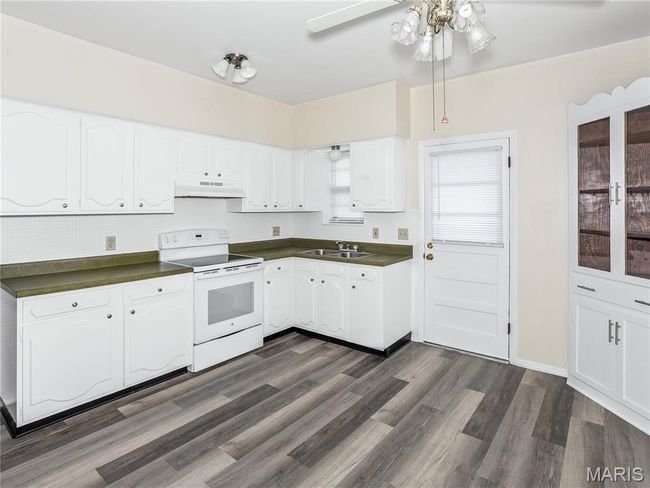 1022 W Main St, House other with 4 bedrooms, 2 bathrooms and 4 parking in Collinsville IL | Image 13