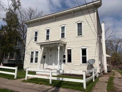 819 10th St, Grand Rapids, MI, 49504-4301 | Card Image