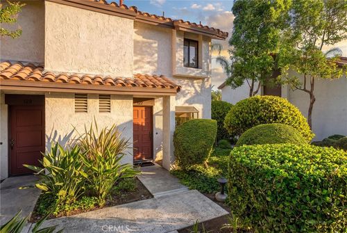 122 Kauai Ln, Placentia, CA, 92870-6028 | Card Image