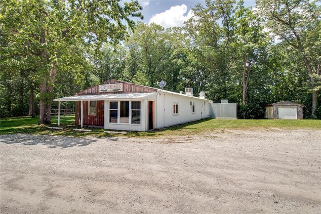 15875 Shipman Rd, Home with 0 bedrooms, 0 bathrooms and null parking in Carlinville IL | Image 8