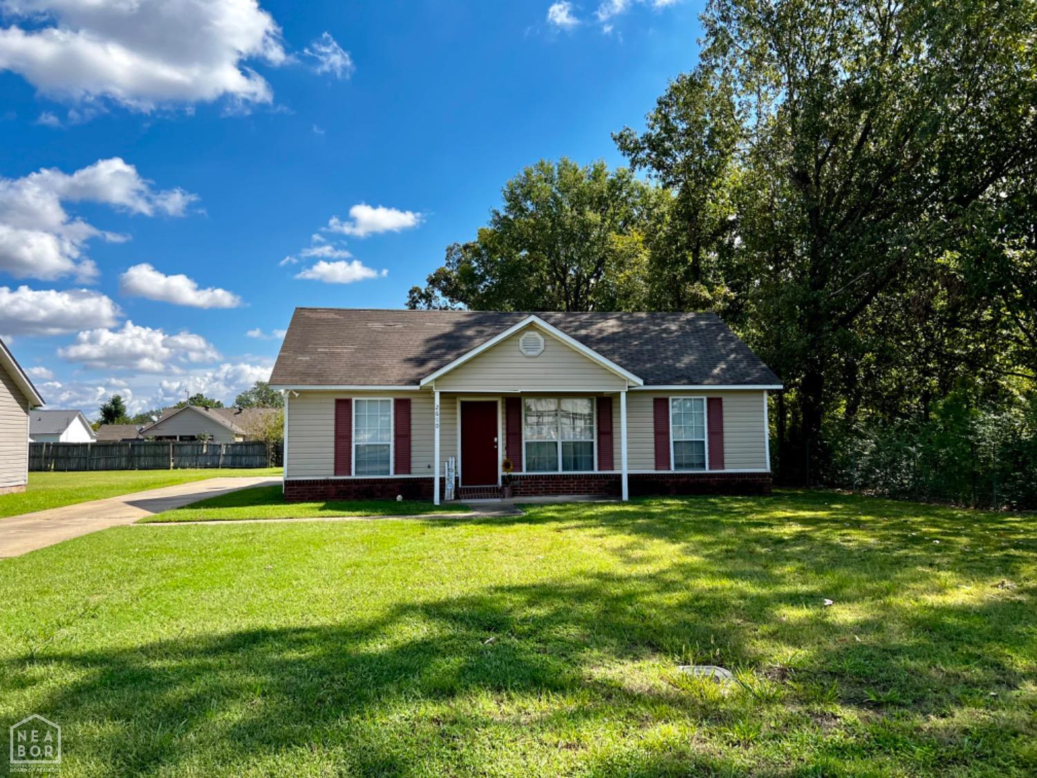 Briar Ln, Jonesboro, AR 72401