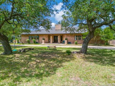 117 Saddle View, House other with 4 bedrooms, 2 bathrooms and null parking in Boerne TX | Image 1