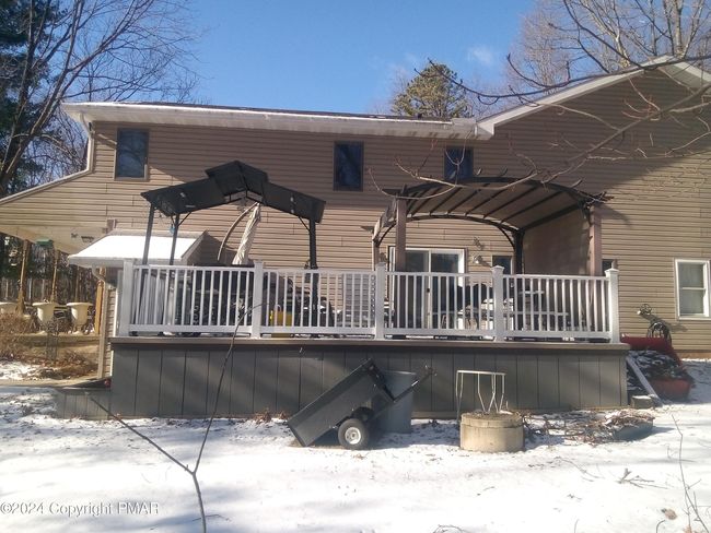 Newer Trec Deck off Kitchen | Image 9