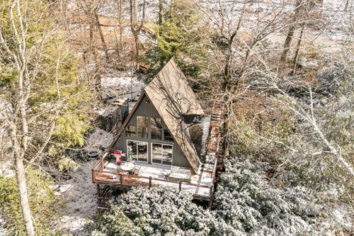 422 Glenaire Dr, Mars Hill, NC, 28754-9305 | Card Image