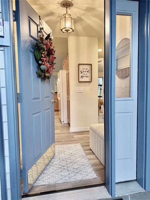 200 W Nicklaus Ave, Kalispell, MT, 59901-2779 | Card Image