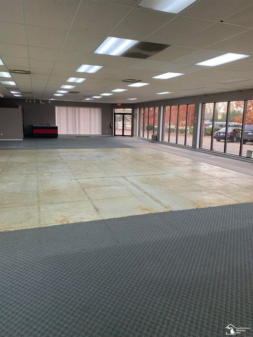 24415 Eureka Rd, Taylor, MI, 48180-5165 | Card Image