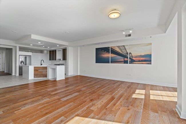APT-906 - 717 S Riverside Dr, Condo with 3 bedrooms, 3 bathrooms and null parking in Memphis TN | Image 7
